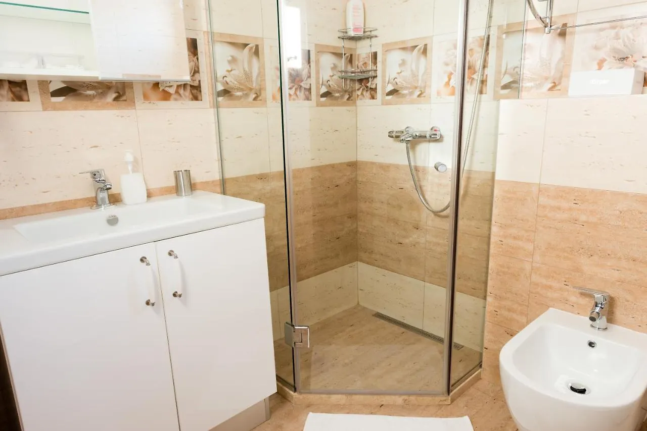 Romexpo Apartment Luxury - Aproape De Centru Si Parc Herastrau! Bucharest 0*,  Romania